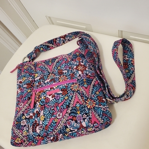 Vera Bradley "Kaleidescope" Pattern Crossbody/Shoulder Bag, Colorful, Preppy - Picture 4 of 5